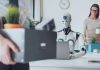 AI có thể thay thế con người trong công việc không?