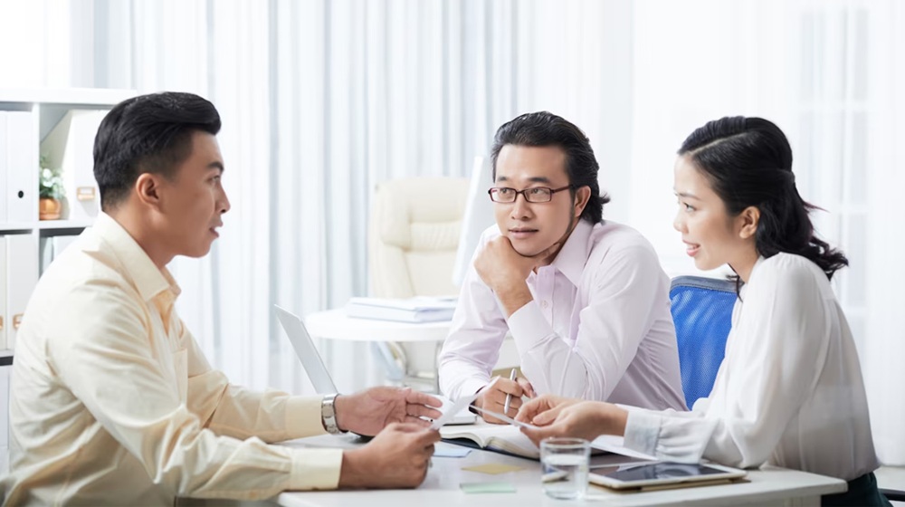 AI có thể thay thế con người trong công việc không?