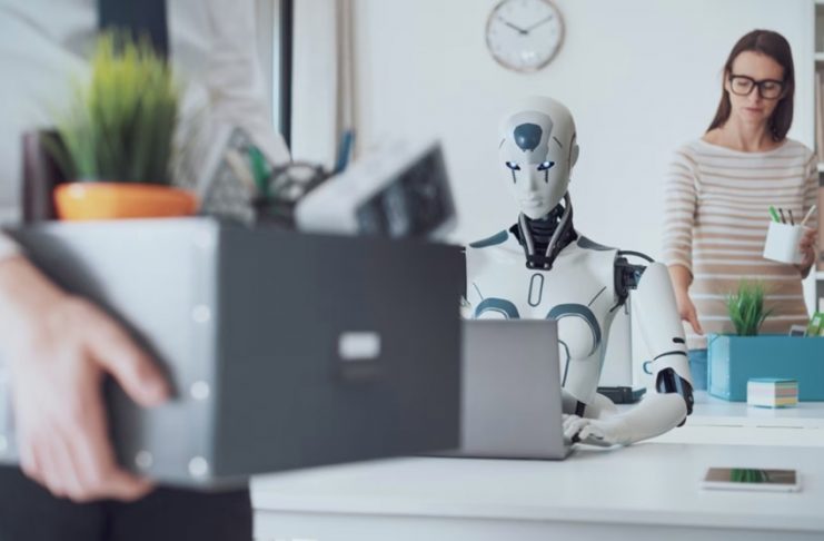 AI có thể thay thế con người trong công việc không?